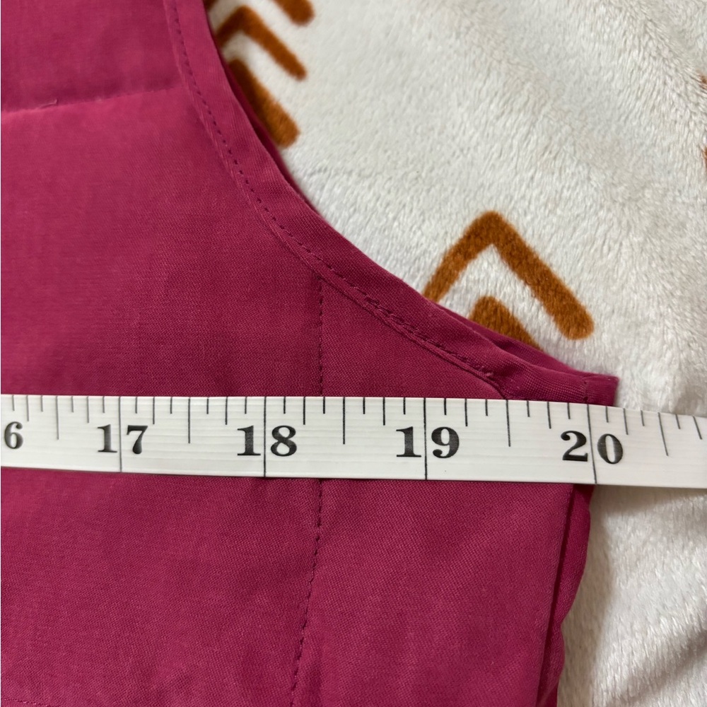 Orvis Women’s Quilted Vest Small Magenta Outdoor Winter Lined Outerwear Feathers - Picture 15 of 16